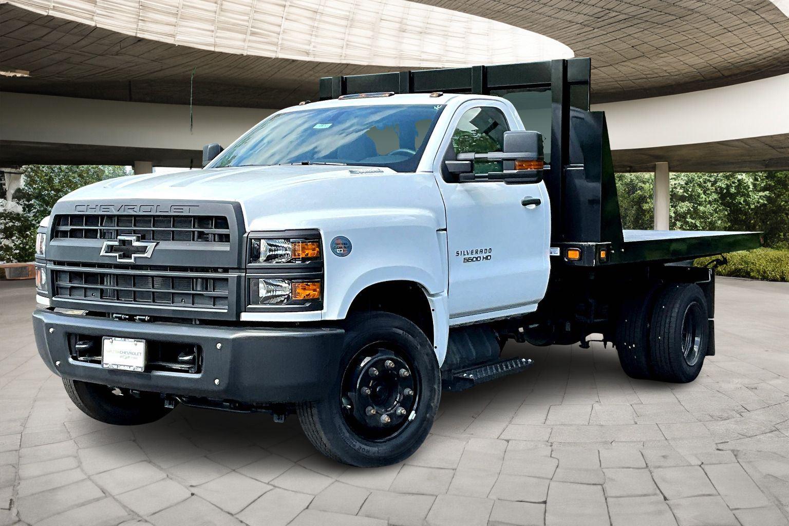 2024 Chevrolet Silverado 5500 Regular Cab Knapheide Flatbed Truck